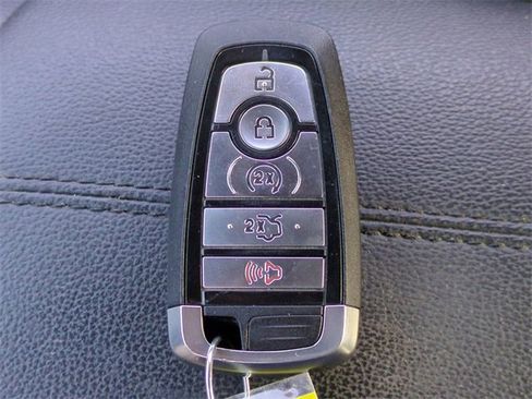 Certified 2020 Ford Mustang Convertible w/ Equipment Group 101A image 27