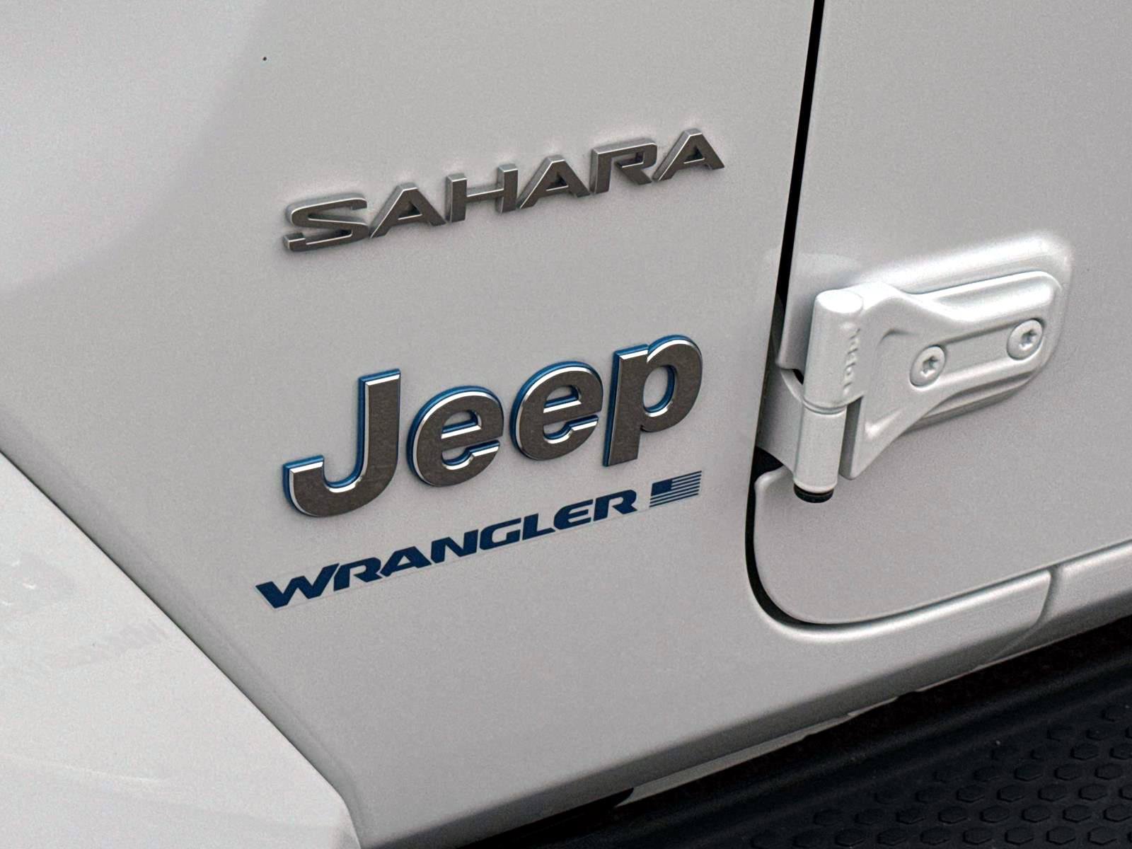 Used 2023 Jeep Wrangler Unlimited Sahara w/ Cold Weather Group AWD/4WD image 6