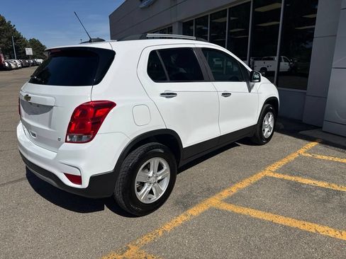 Used 2018 Chevrolet Trax LT w/ LT Convenience Package AWD/4WD image 4