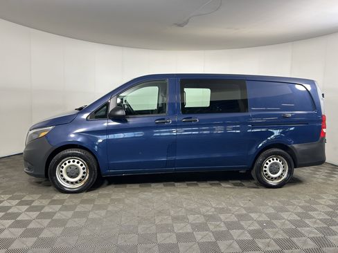 Used 2019 Mercedes-Benz Metris image 2