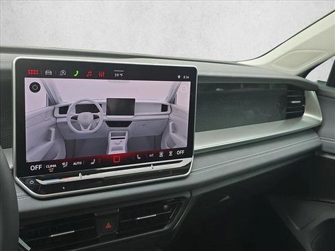 New 2026 Volkswagen Tiguan SE FWD image 13
