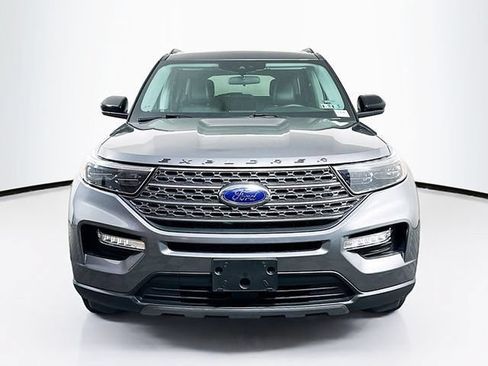 Certified 2024 Ford Explorer XLT w/ Equipment Group 202A AWD/4WD image 2