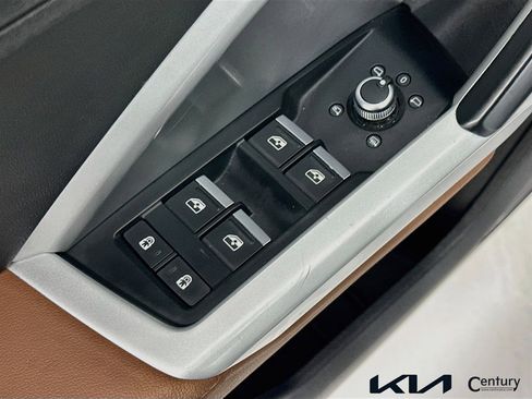 Used 2021 Audi Q3 2.0T Premium image 17