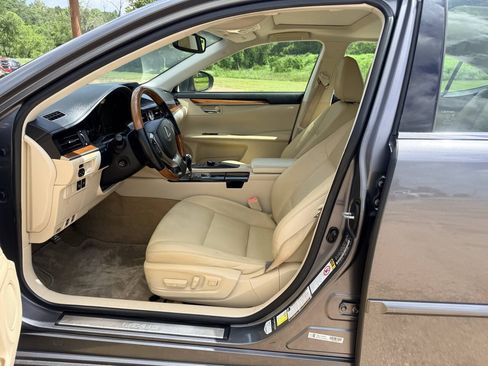 Used 2013 Lexus ES 300h w/ Premium Pkg FWD image 13