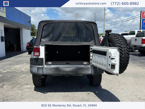 Used 2017 Jeep Wrangler Sport w/ Quick Order Package 24S AWD/4WD image 14