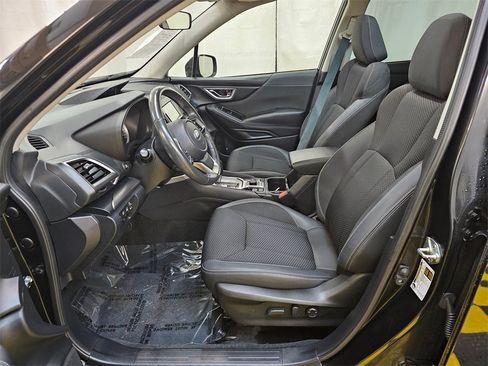 Used 2022 Subaru Forester Premium image 21