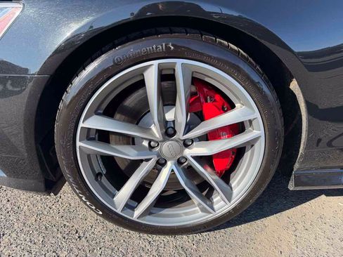 Used 2017 Audi S6 Prestige w/ S6 Sport Package AWD/4WD image 7