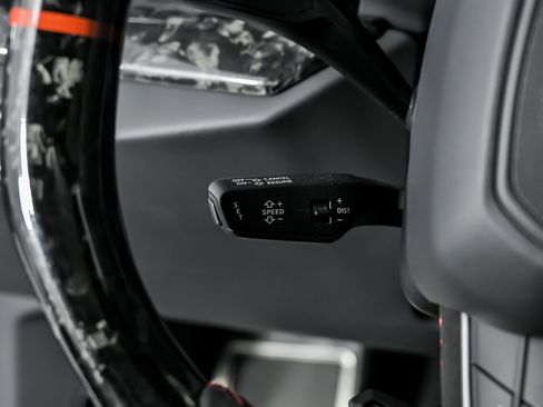 Used 2019 Lamborghini Urus image 37