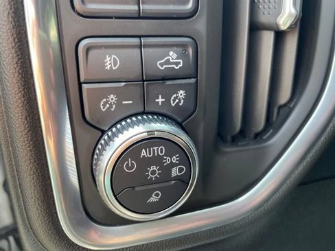 Used 2022 GMC Sierra 2500 AT4 AWD/4WD image 16