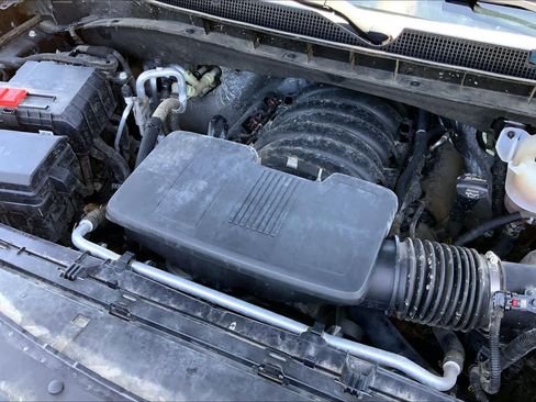 Used 2024 Chevrolet Tahoe LT AWD/4WD image 35