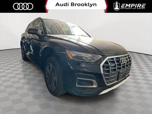 Used 2023 Audi Q5 Premium w/ Convenience Package AWD/4WD image 1