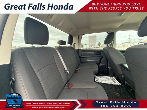 Used 2019 RAM 1500 Express w/ Hydro Blue Sport Package AWD/4WD image 25