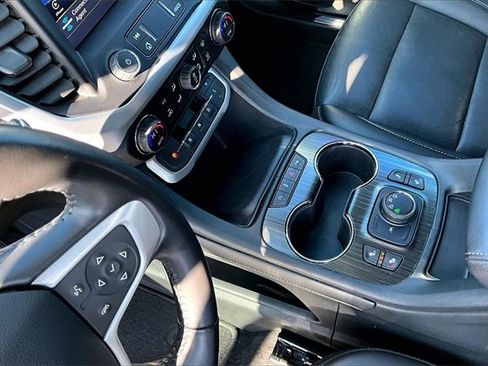 Used 2021 GMC Acadia SLT image 14