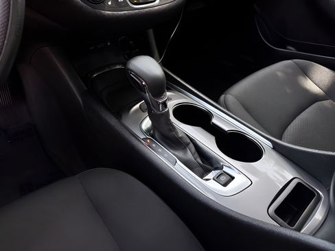 Used 2024 Chevrolet Malibu LT FWD image 11