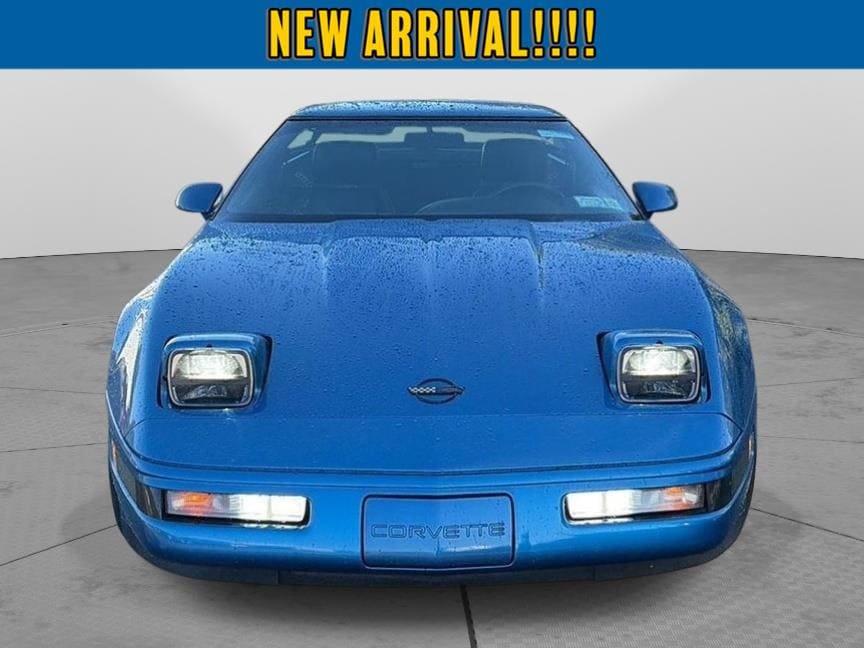 Used 1992 Chevrolet Corvette Coupe RWD image 2