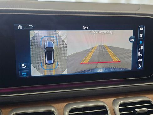 Used 2024 Mercedes-Benz GLE 350 GLE 350 w/ 3rd Row Seat Package image 40