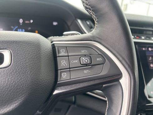 Used 2022 Jeep Grand Cherokee L Laredo w/ Luxury Tech Group I image 23