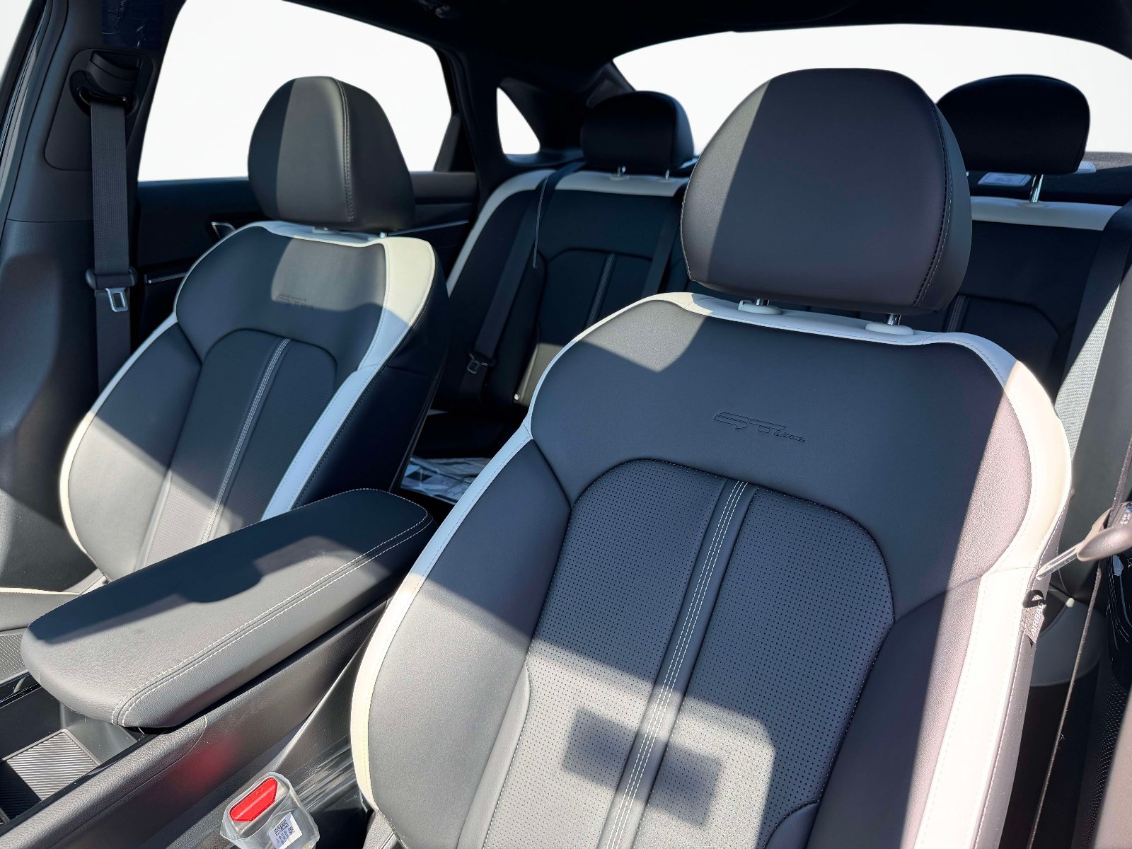 New 2027 Kia K5 GT-Line FWD image 15