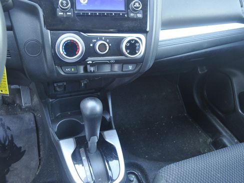 Used 2018 Honda Fit LX image 16