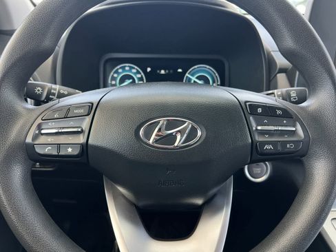 Used 2022 Hyundai Kona SEL image 24