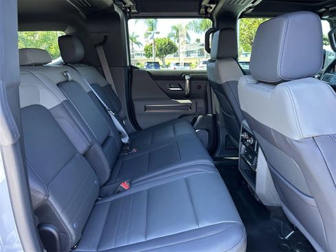 New 2025 GMC Hummer EV 3X image 31