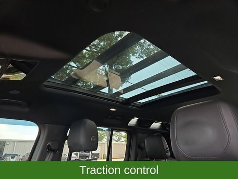 Used 2023 Land Rover Defender 110 X-Dynamic SE AWD/4WD image 23