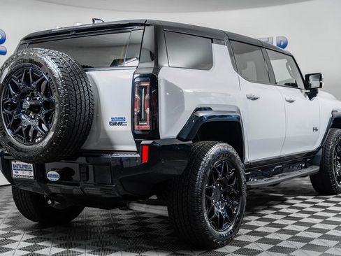 Used 2024 GMC Hummer EV 2X image 11