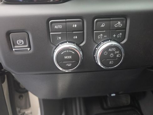 Used 2026 GMC Sierra 1500 AT4 w/ AT4 Premium Package AWD/4WD image 43