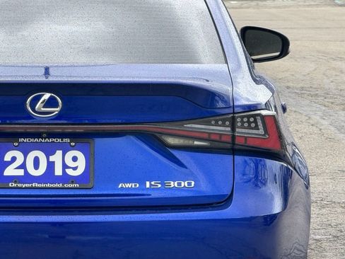 Used 2019 Lexus IS 300 F Sport w/ F Sport Package image 5