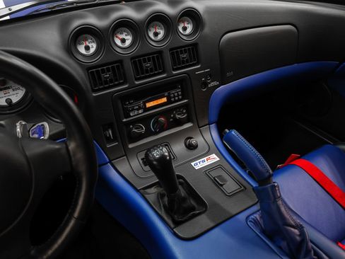 Used 1998 Dodge Viper GTS image 52