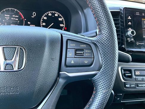 Used 2025 Honda Ridgeline TrailSport image 15