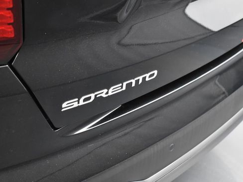 Certified 2023 Kia Sorento EX image 31