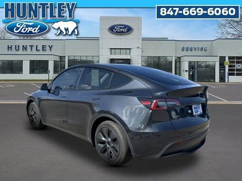 Used 2024 Tesla Model Y Long Range AWD/4WD image 6