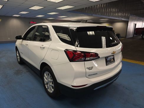 Certified 2024 Chevrolet Equinox LT FWD image 10