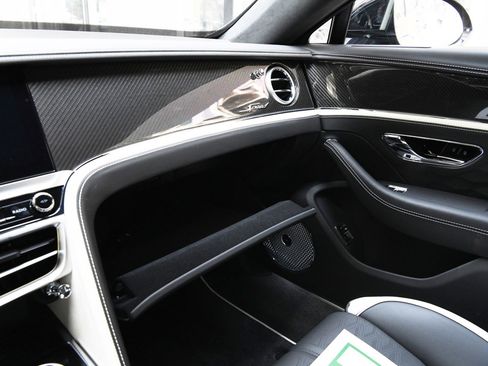 New 2026 Bentley Flying Spur Plug-In Hybrid image 18