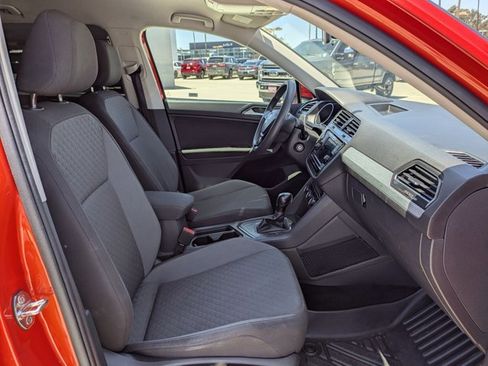 Used 2018 Volkswagen Tiguan S FWD image 19