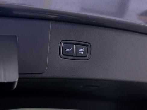 Certified 2023 Porsche Cayenne AWD/4WD image 32