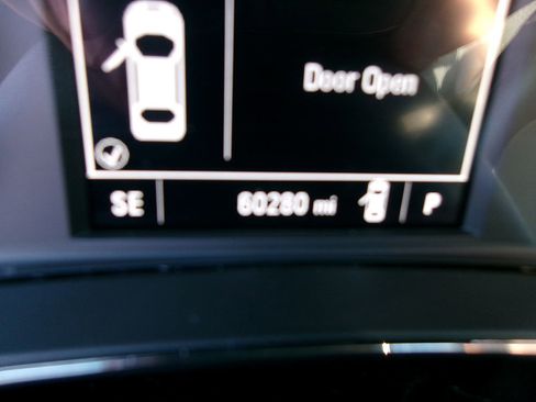 Used 2019 Chevrolet Cruze LT w/ Convenience Package image 21