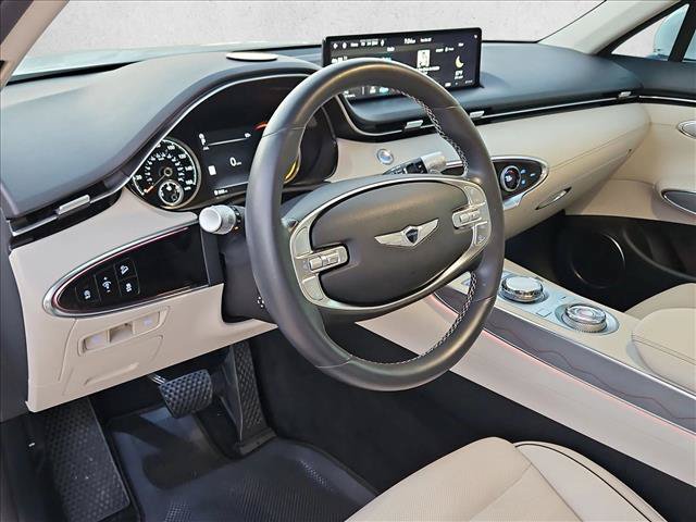 Used 2024 Genesis GV70 2.5T w/ Advanced Package AWD/4WD image 10