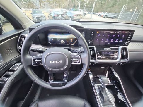 Used 2023 Kia Sorento SX image 15