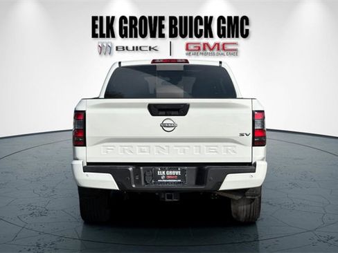 Used 2024 Nissan Frontier SV w/ SV Convenience Package image 5
