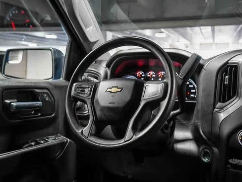 Used 2023 Chevrolet Silverado 1500 Custom image 12