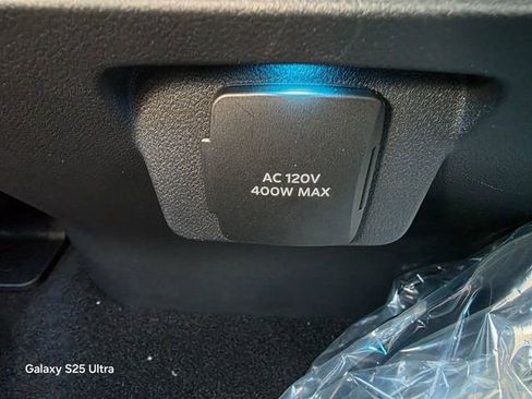 New 2025 Ford F150 Lariat w/ Equipment Group 502A High image 17