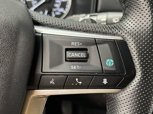 Used 2025 Mitsubishi Outlander SE AWD/4WD image 52