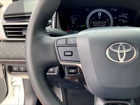 Used 2025 Toyota Camry XLE w/ Premium Package FWD image 24