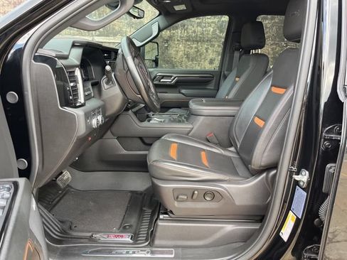Used 2024 GMC Sierra 2500 AT4 w/ AT4 Premium Plus Package AWD/4WD image 17