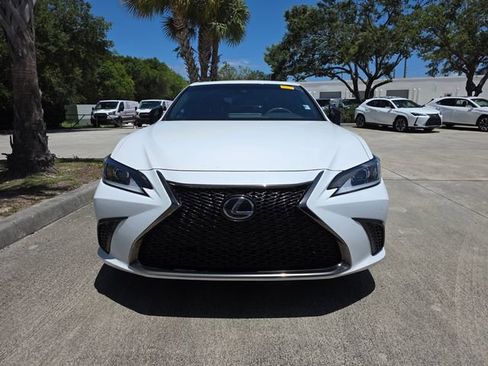 Used 2022 Lexus ES 350 F Sport FWD image 2