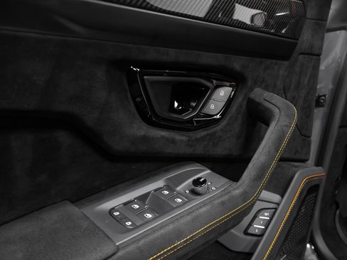 Used 2023 Lamborghini Urus Performante image 69