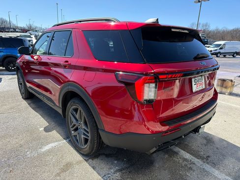 New 2026 Ford Explorer ST-Line w/ ST-Line Street Pack image 5