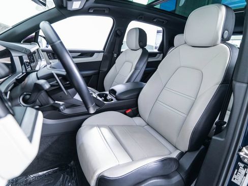 Certified 2024 Porsche Cayenne S AWD/4WD image 5
